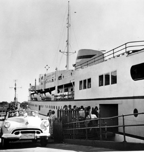Passengers or decks aboard the Milwaukee Clipper