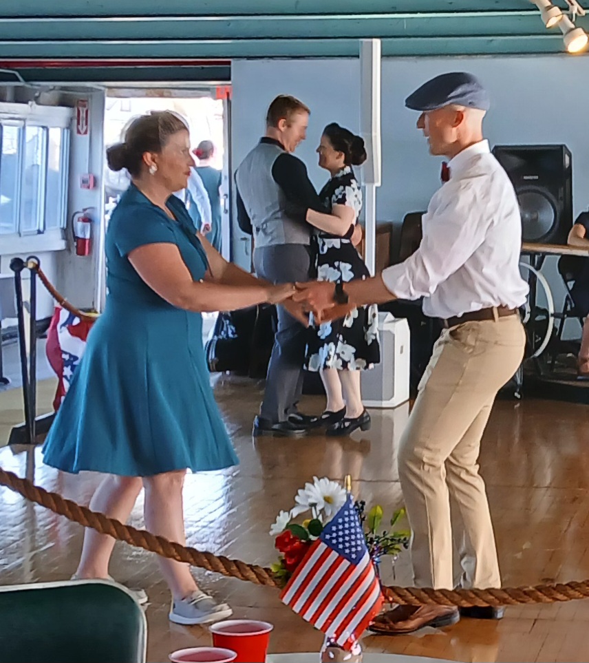 d-day event aboard milwaukee clipper